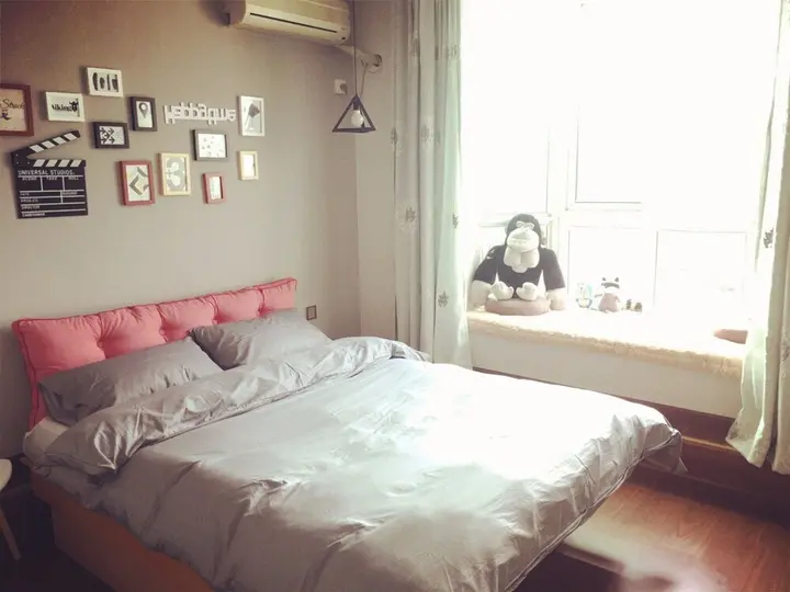 Ухань: Wuhan B & B brigade wearing Dengqen