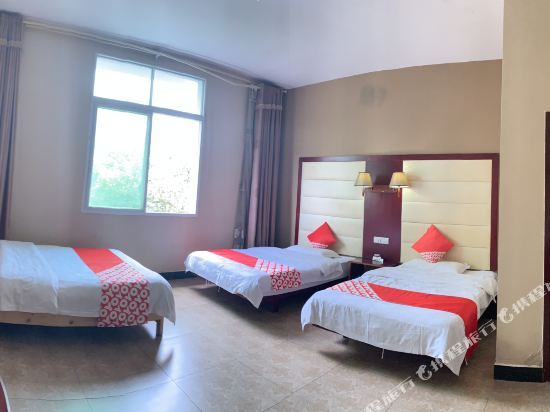 Цзинхун: Xishuangbanna International Aerial Garden South of Mekong River (Daijiangnan) Business Hotel
