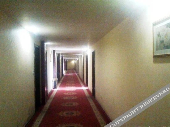 Цзинин: Rui feng Hotel