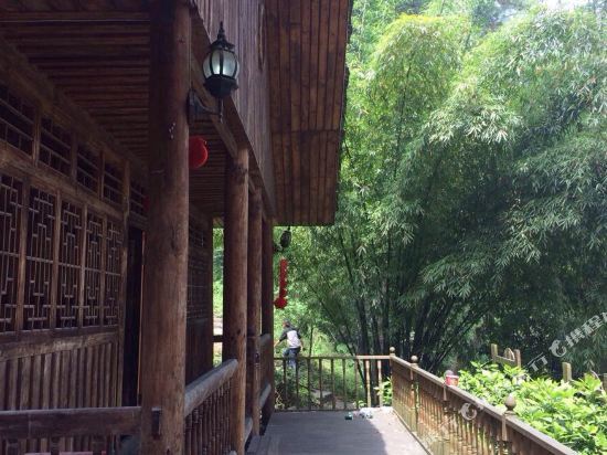 Либо: Chengshiwei Hotel