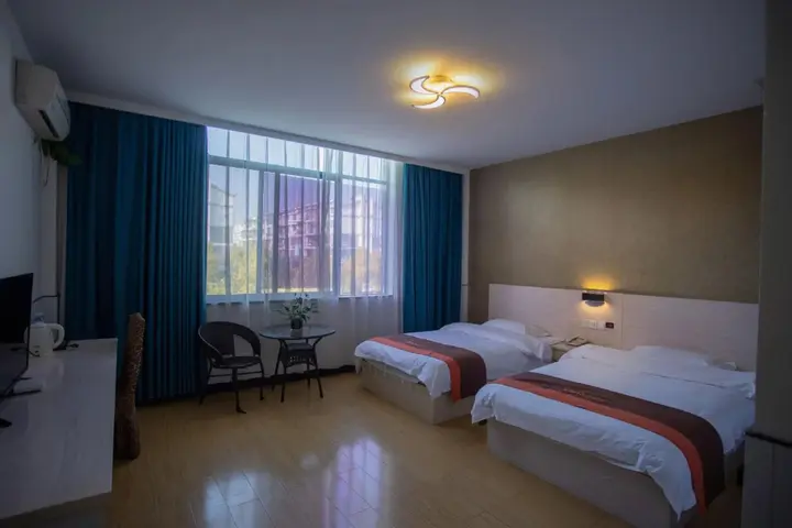 Хуаншань: Junyi Hotel (Huangshan Tunxi Old Street)