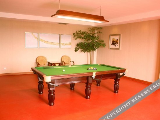 Яньтай: Longkou Nanshan Zhonggao Association International Training Center