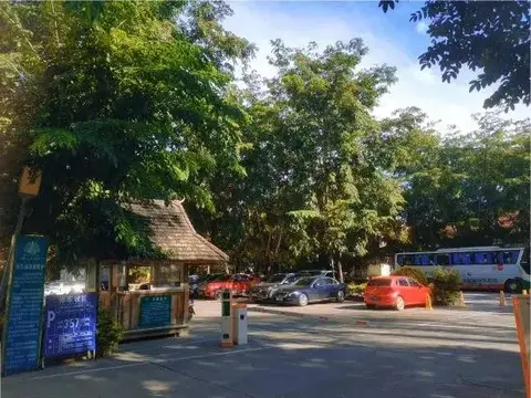 Цзинхун: Teng Yun Hotel