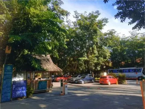 Цзинхун: Teng Yun Hotel