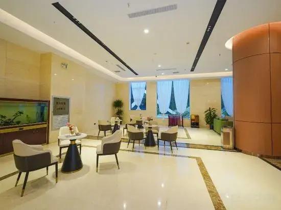 Цзинхун: Teng Yun Hotel