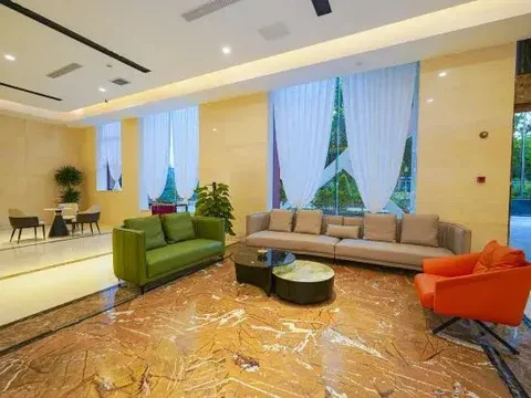 Цзинхун: Teng Yun Hotel