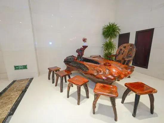 Цзинхун: Teng Yun Hotel