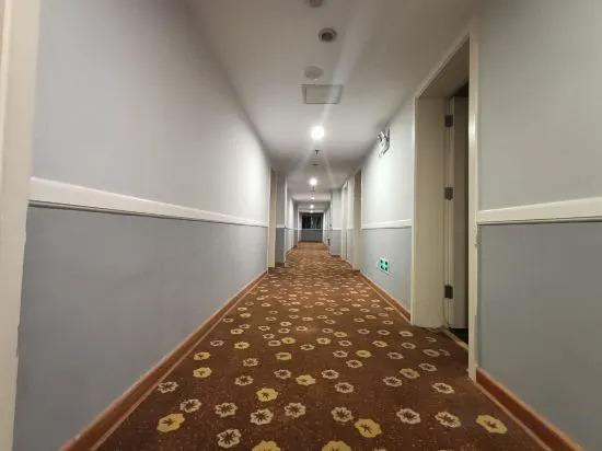 Аньцин: Yueyue Chain Hotel (Anqing No.2 People's Hospital)