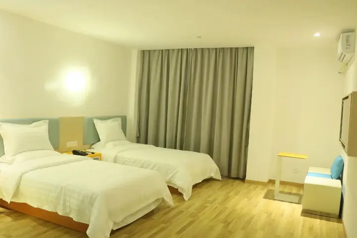 Хойчжоу: 7 Days Inn Huizhou Danshui Yi Center