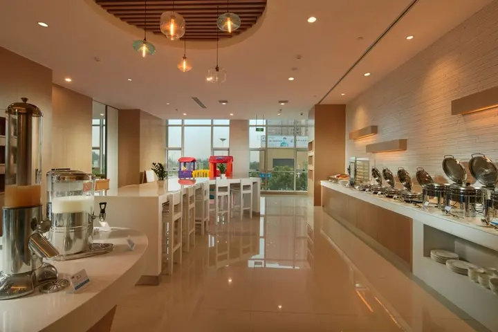 Лоян: Holiday Inn Express Luoyang Yichuan by IHG