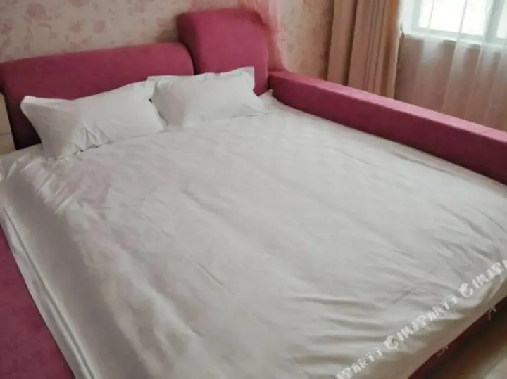 Уху: Yinghuochong Hotel