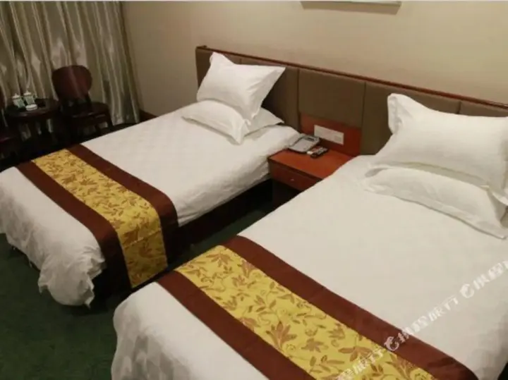 Уху: Yinghuochong Hotel