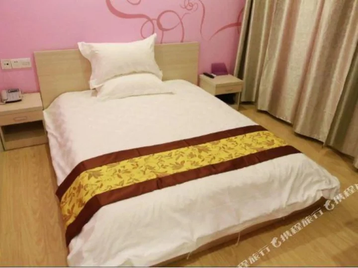 Уху: Yinghuochong Hotel