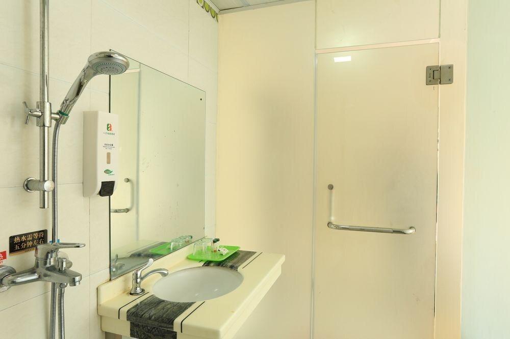 Шэньчжэнь: Shenzhen Jingbo Inn