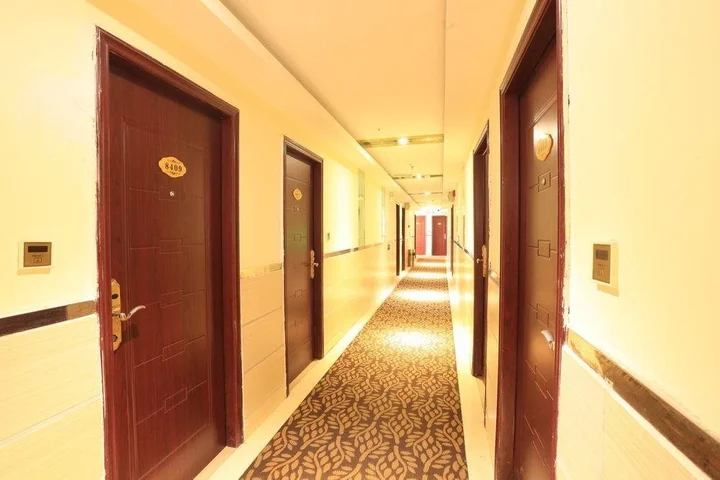 Шэньчжэнь: Shenzhen Jingbo Inn
