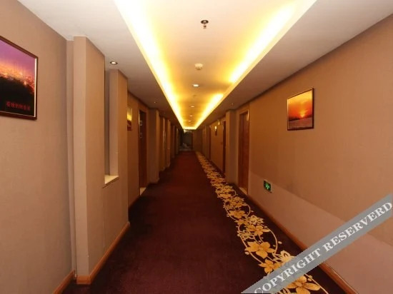 Инкоу: Golden Sail Hotel