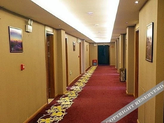 Инкоу: Golden Sail Hotel