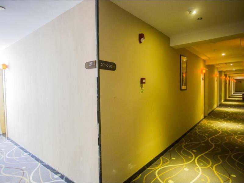 Шэньчжэнь: 7 Days Premium Shenzhen Shiyan Centre Branch