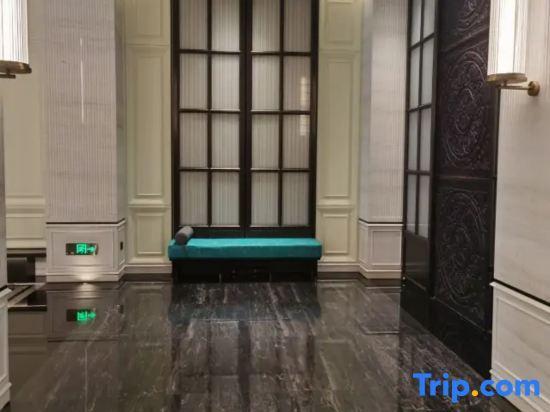 Шанграо: Ruicheng Hotel