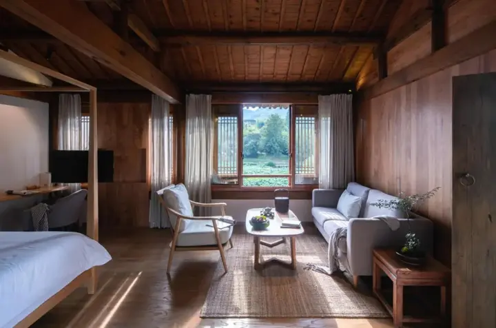 Хуаншань: Huanghsan SU House