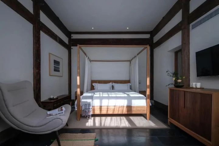 Хуаншань: Huanghsan SU House