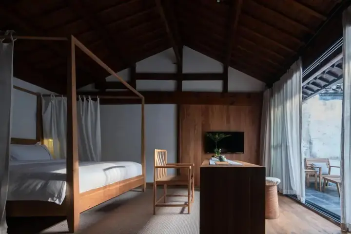 Хуаншань: Huanghsan SU House