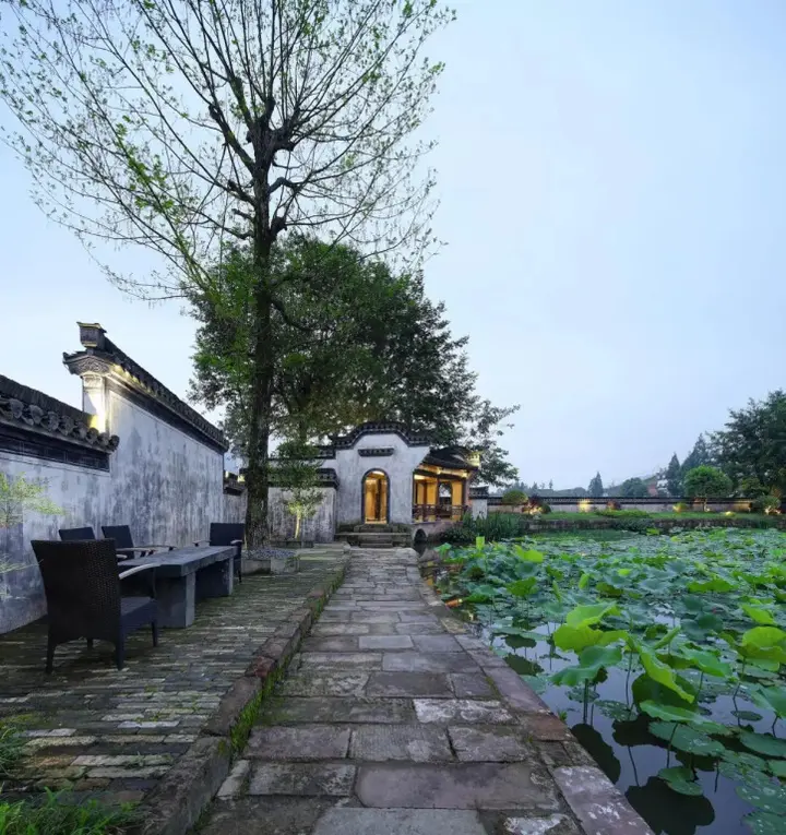 Хуаншань: Huanghsan SU House