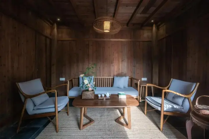 Хуаншань: Huanghsan SU House