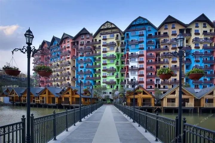 Хейан: Bavaria Mels Royal Resort