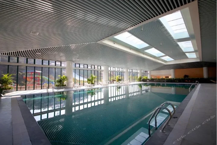 Хейан: Bavaria Mels Royal Resort