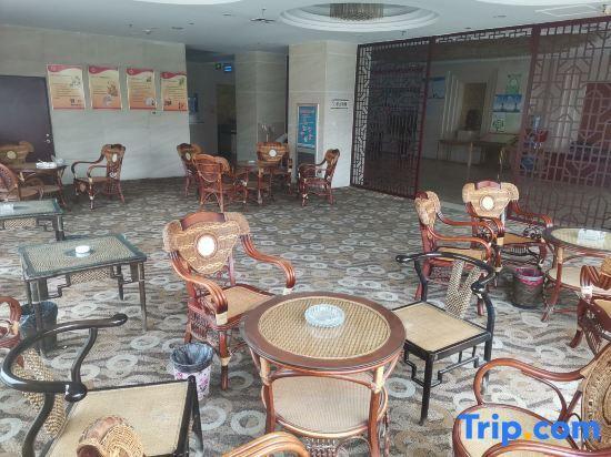 Линьи: Jinjing Business Hotel
