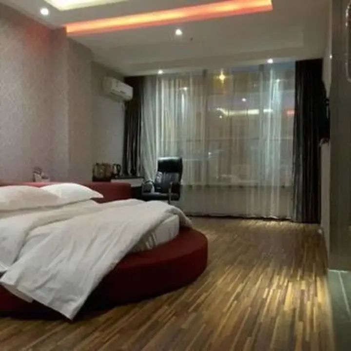 Шэньян: 5CM Holiday Hotel