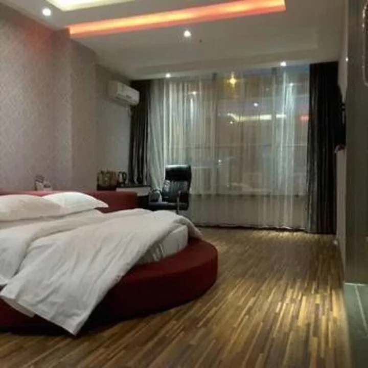 Шэньян: 5CM Holiday Hotel