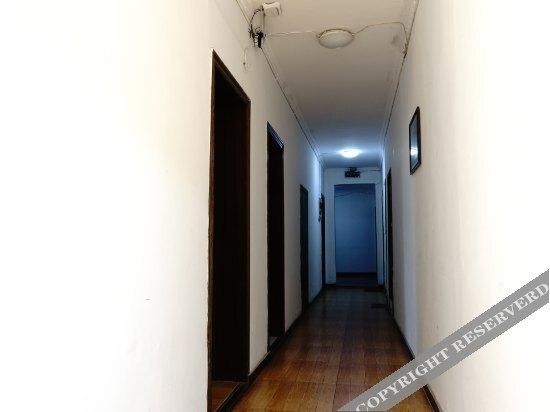 Цзясинь: Xingtong Hostel