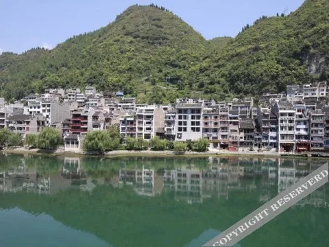 Уян: Zhenyuan Mijia Inn