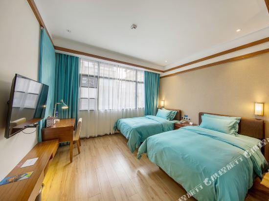 Цзиньюань: Baodun Lake Hushan Hot Spring Resort