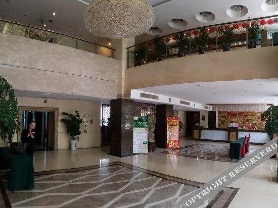 Луань: White Swan International Hotel