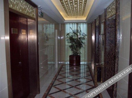 Луань: White Swan International Hotel