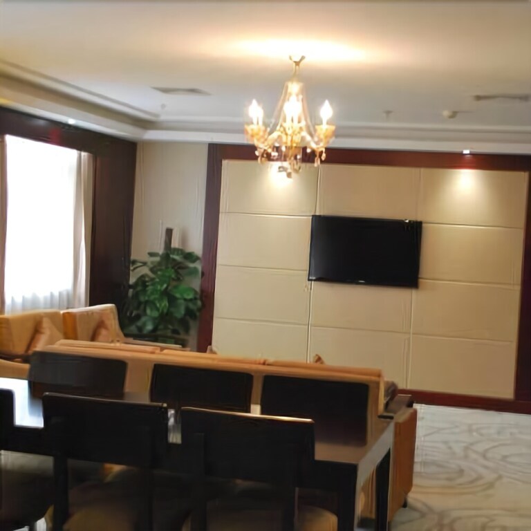 Чжэнчжоу: Longhu Hotel