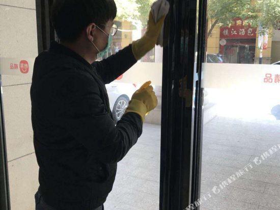 Наньчан: 怡莱精品酒店(南昌大学店)