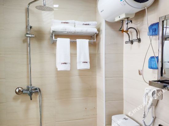 Таншань: Junyi Chain Hotel (Laoting Fuqiang Street)