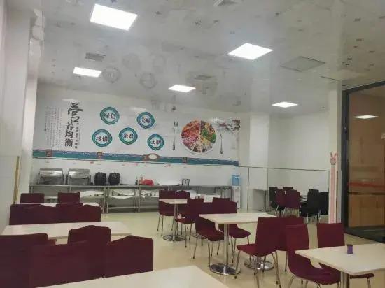 Гуйлинь: Thank You Inn (Guilin Railway Station)