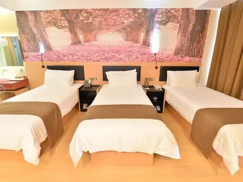 Гуйлинь: Thank You Inn (Guilin Railway Station)