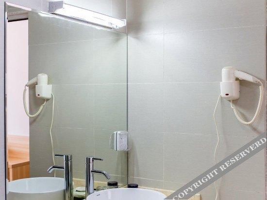 Бэйхай: Weizhou Island Gold Coast Hotel (South Bay)