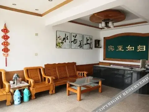 Цзинин: Rufeng Hotel