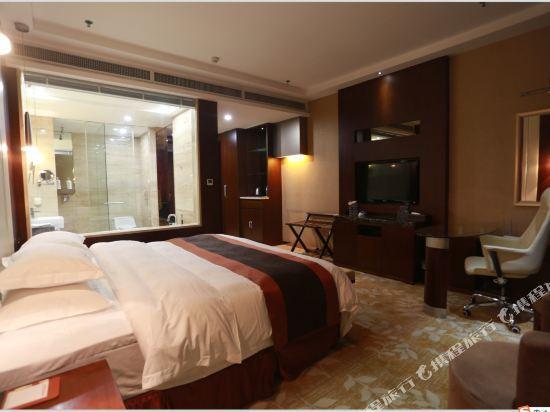 Инкоу: Celebrity Hotel