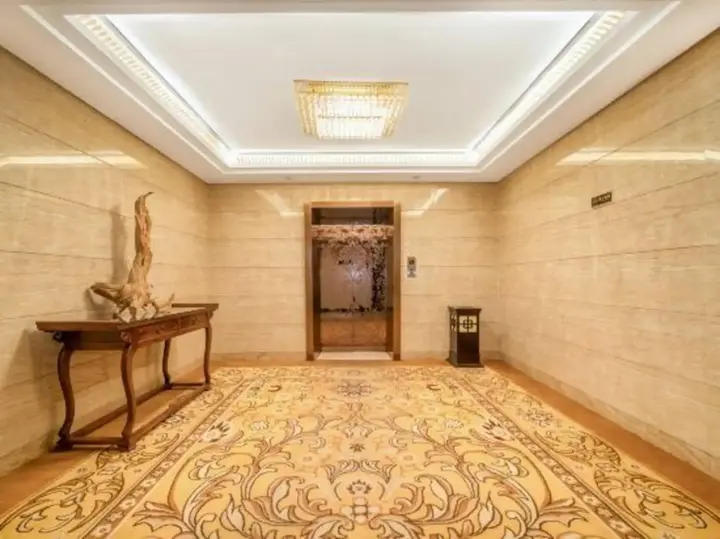 Чжэнчжоу: Orient Caesar Holiday Inn