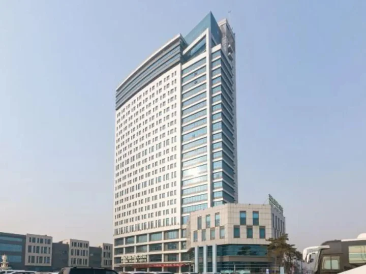 Лянфан: Yanda Guobin Hotel