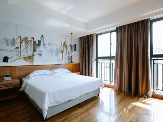 Ичан: Hongtian Business Hotel