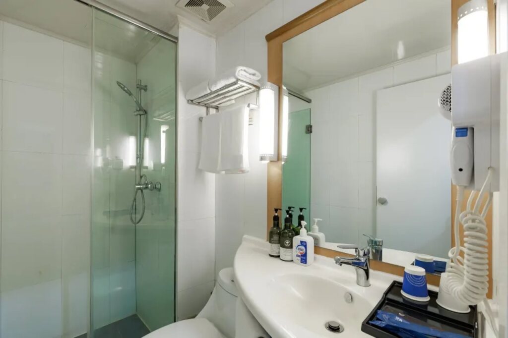 Жичжао: Ripple Hotel (Rizhao Lecheng Huoche)